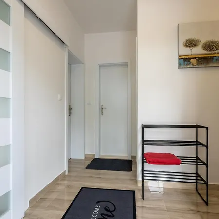 Villa Nadalina, Cista Provo *